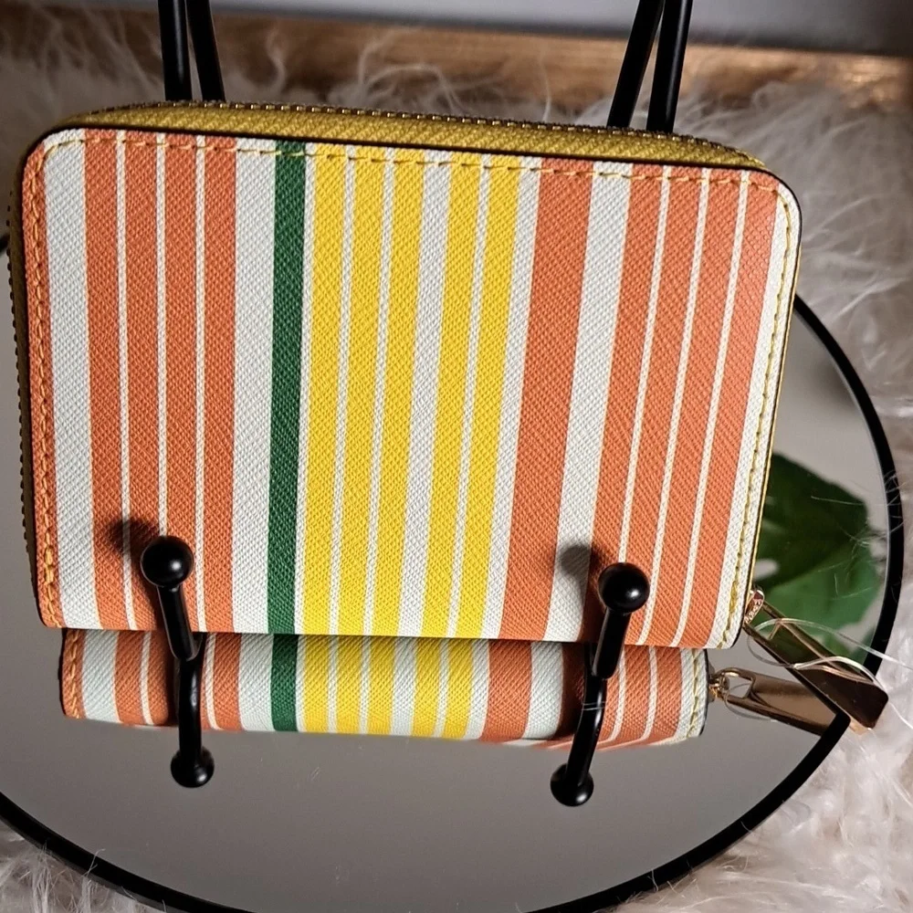 Tory Burch NWTs Emerson Zip Coin Case